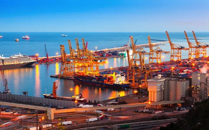 Necessary arrangements for unloading, loading, counting and delivery of goods and containers
